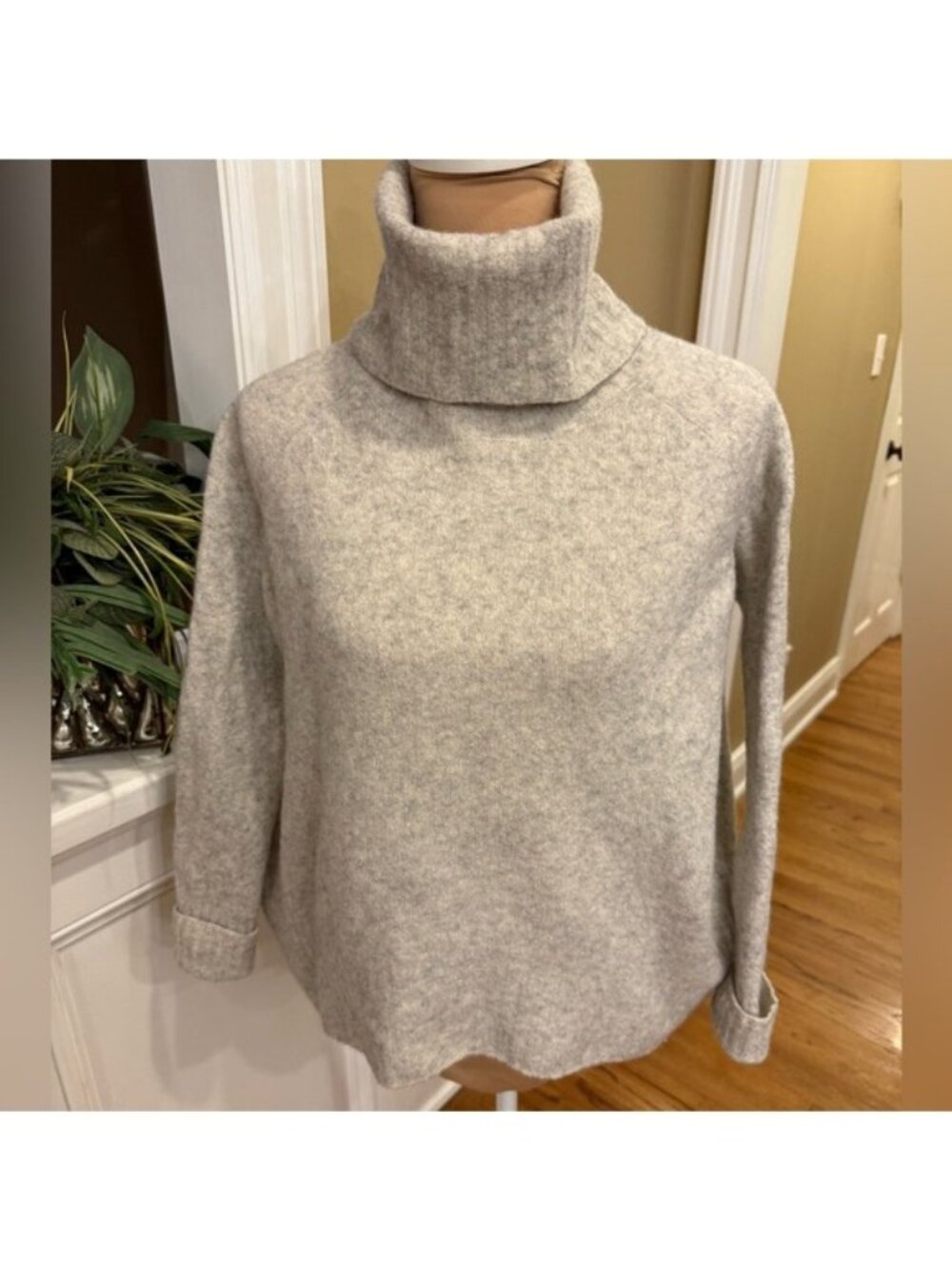 Aritzia Community Sweater Wool Yak Turtleneck Oversized Neutral Gray Size XS